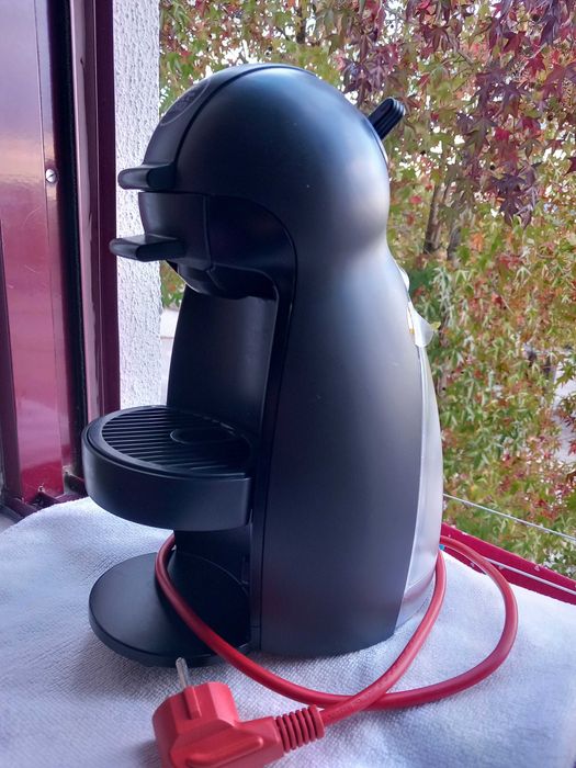 Máquina de café da marca krups. Nescafé Dolce Gusto.