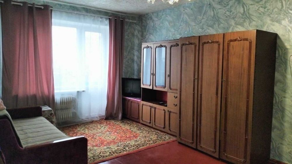 Здається 1 - кімнатна квартира