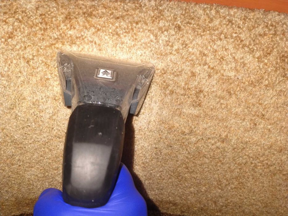 Хімчистка меблів, матраців та килимів / ковроліну