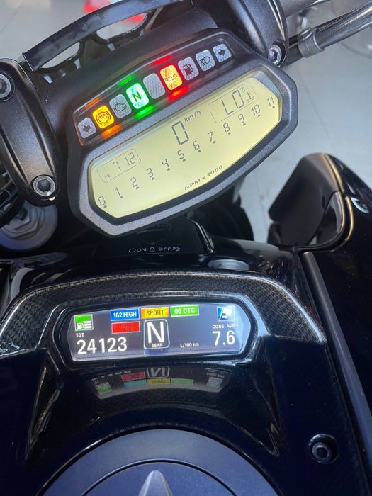 Ducati Diavel Carbon 2014
