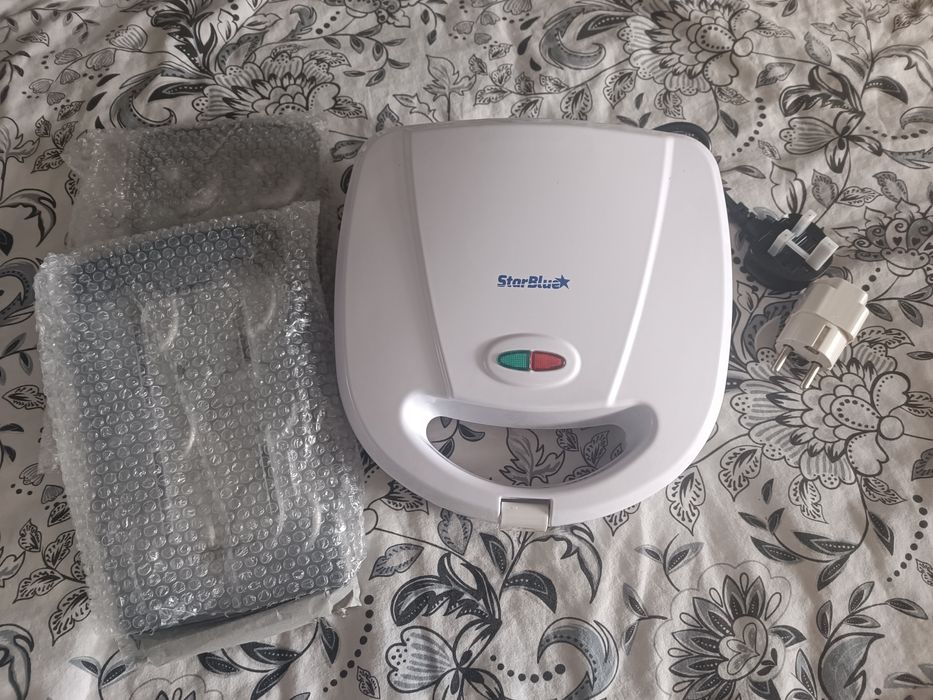 Opiekacz z wymiennymi płytkami