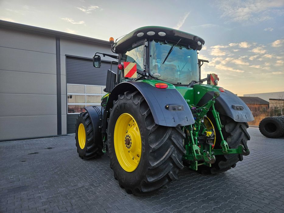 John Deere 7270R