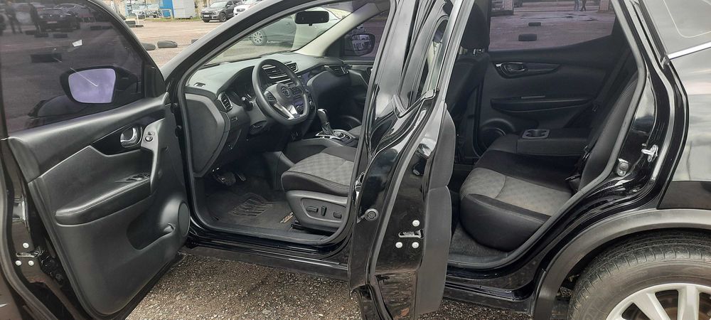 Продам нещодавно пригнаний з США NISSAN Rogue Sport у комплектації SV
