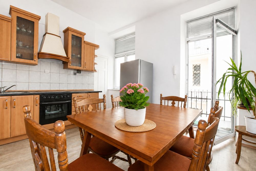 Stare Miasto - winda - balkon