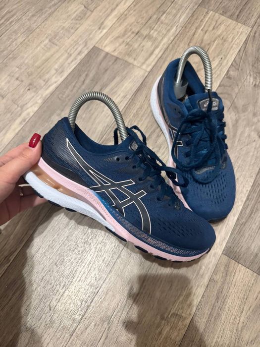Кроссовки Asics Gel-Kayano 28