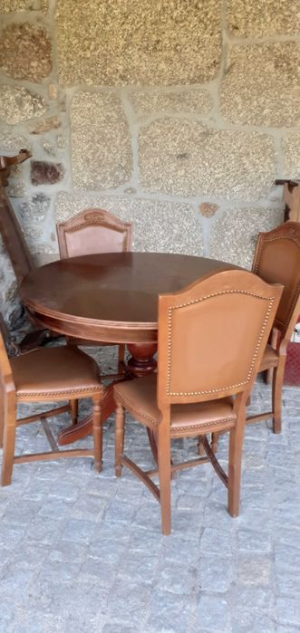 Mesa pé de galo  em castanho