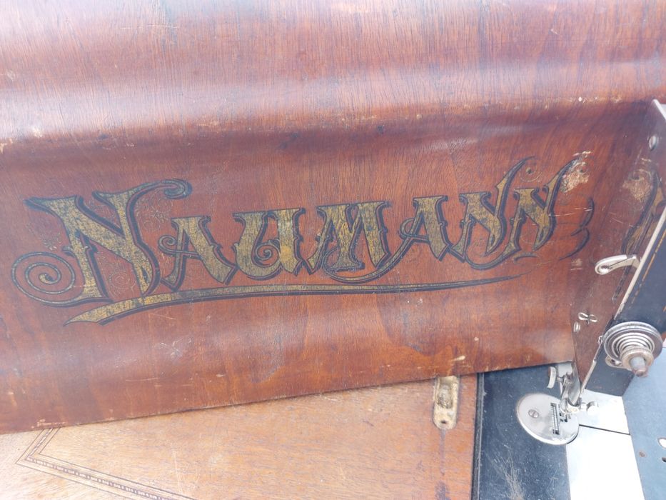 Stara maszyna do szycia Naumann kolekcjonerska