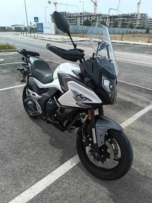 - CF MOTO 700 MT