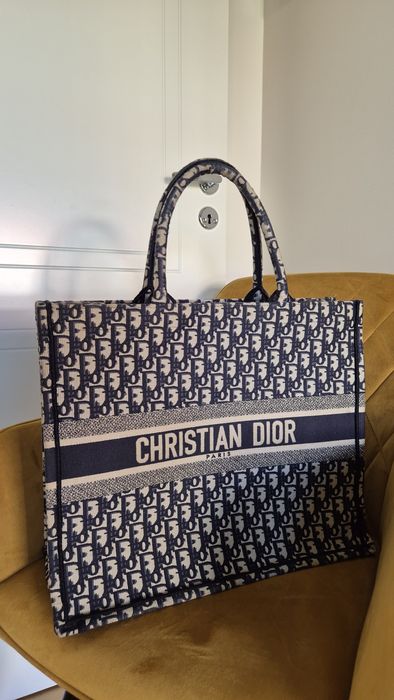 Torebka Book Tote, haftowana, monogram