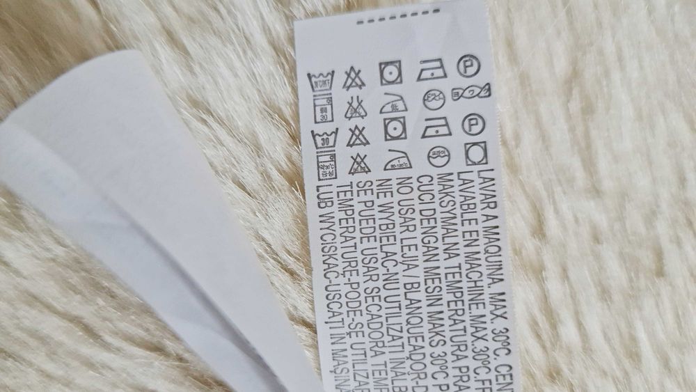 Bershka płaszcz kożuch futerko kolor ecru  rozmiar 38 L