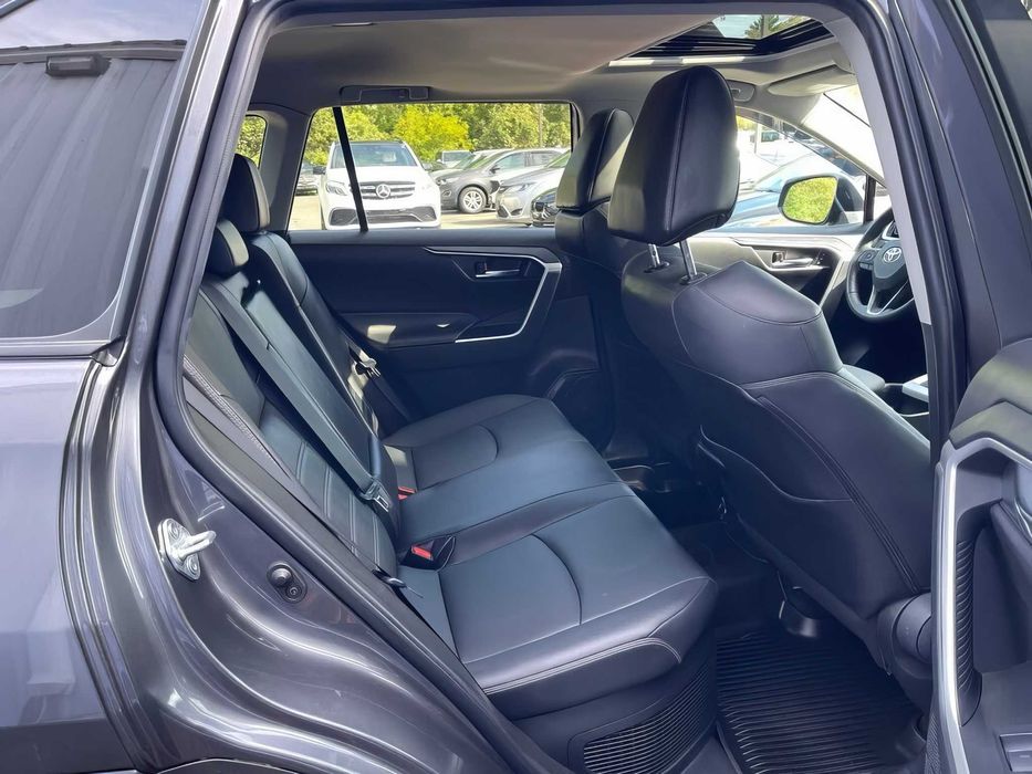 Toyota RAV4      2022