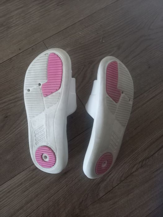 Klapki basenowe 29-30 Decathlon