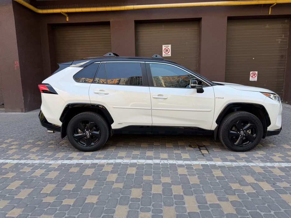 Rav 4 Hybrid XSE