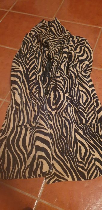 Casaco comprido as riscas