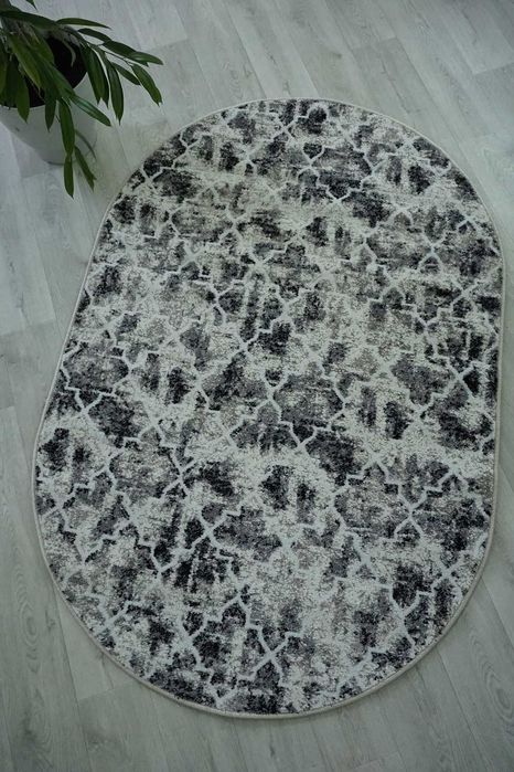 Сучасні килими в сірому кольрі