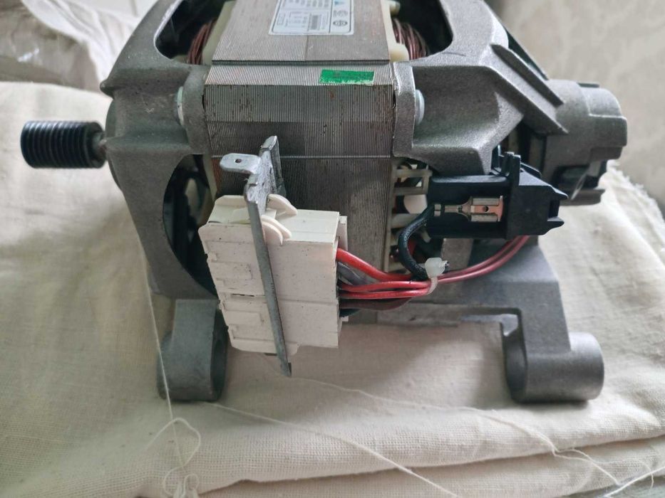 Двигун (мотор) від пральної машини Candy Б/У