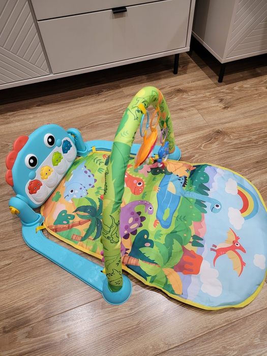 Mata edukacyjna z pianinkiem