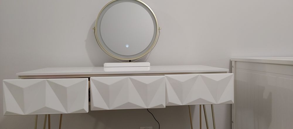 Toaletka z podświetleniem z lustrem biurko 100x40 stan j NOWA