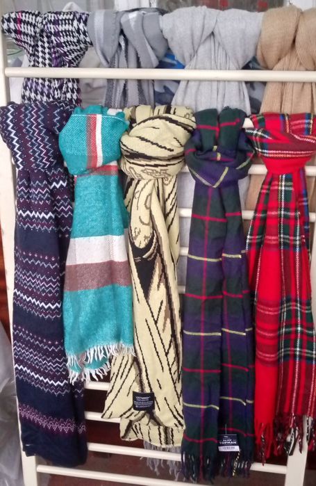 Розпродаж шарфи хомути