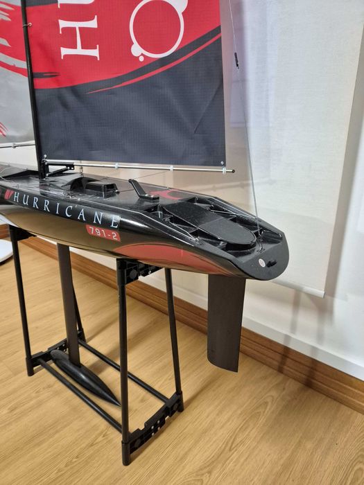 Veleiro RC Hurricane