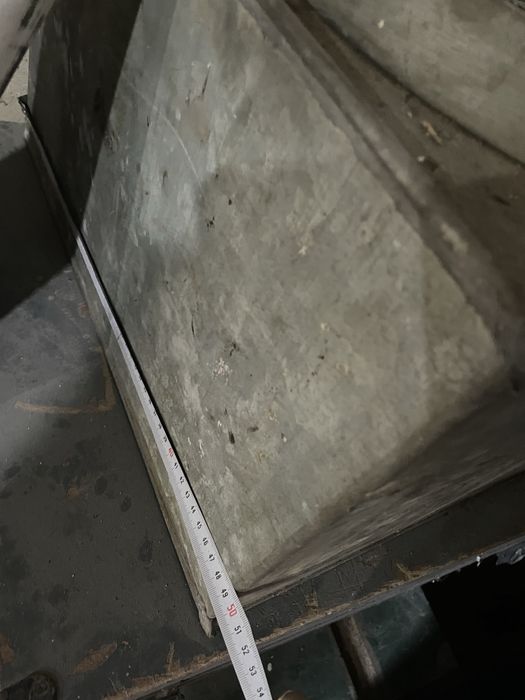 Продам металеву балію і металевий ящик під зерно