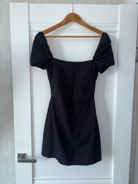 Платье ZARA с открытой спинкой
