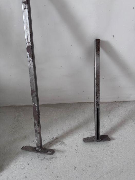 Інструмент для зняття бітуму (смоли) зі стяжки