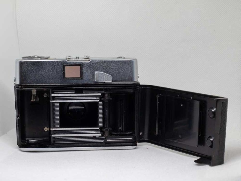 Máquina fotográfica analógica 35 mm rangefinder Zeiss Ikon Contessa