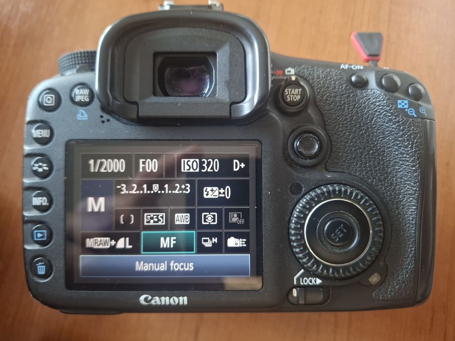 Camera fotográfica Canon 7d