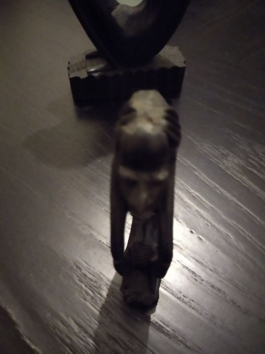 Estatuetas pau preto 2 tamanhos