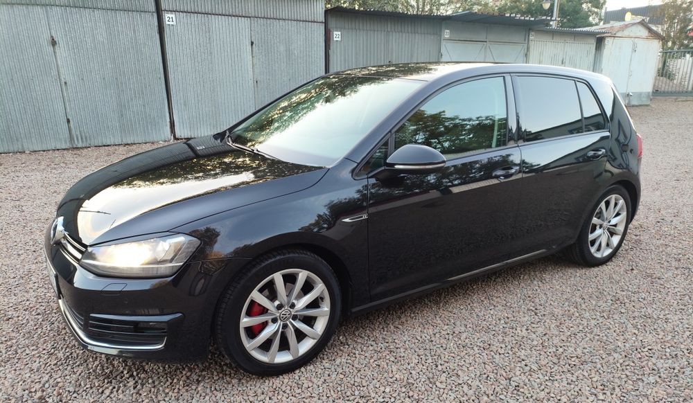 VW Golf   Bezwypadkowy przebieg 132ooo km Salon Polska