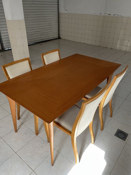 Mesa extensível, 4 cadeiras