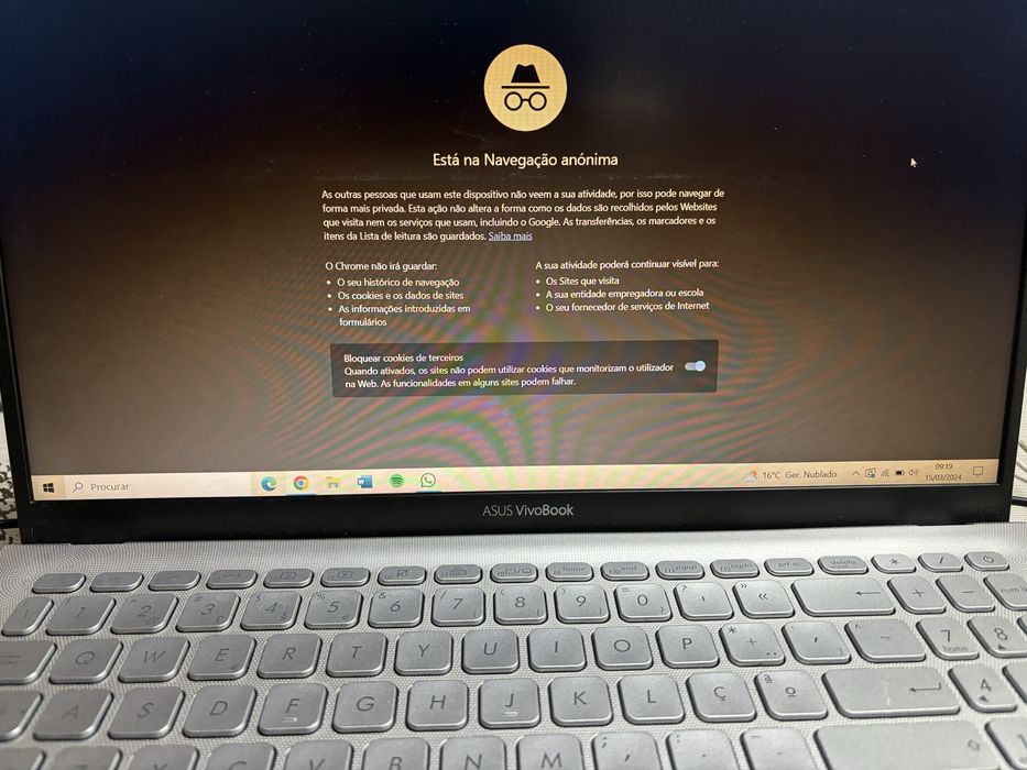 PC Asus VivoBook 15