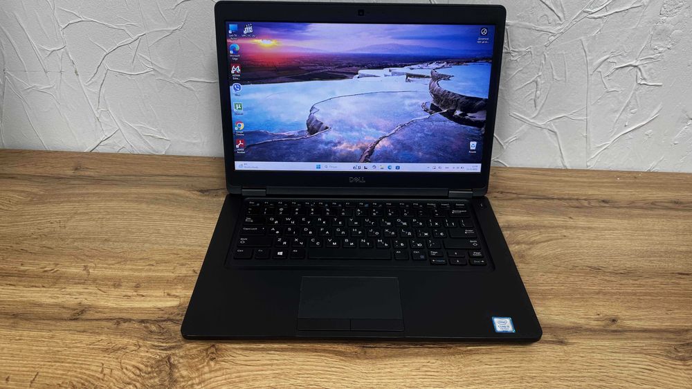 Dell Latitude 5490 – i5-7300U, 16GB RAM, 256GB SSD, 14"