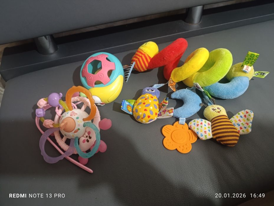 Іграшки для малюків