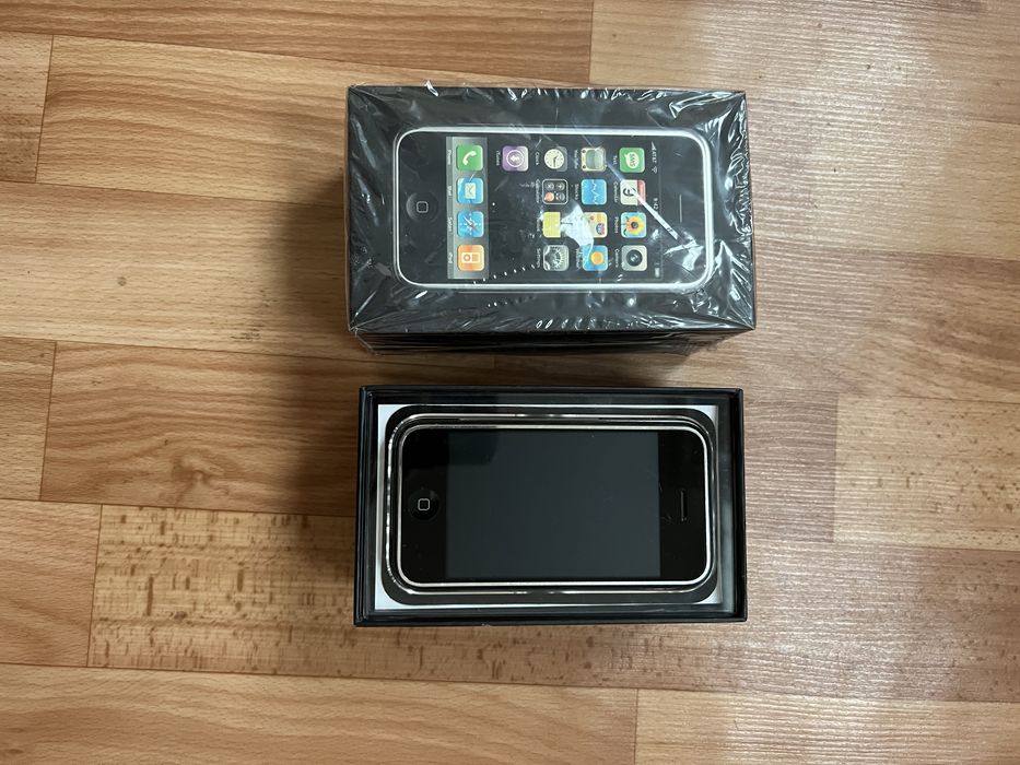 Apple Iphone 2g 8 gb повний оригінальний заводський комплект