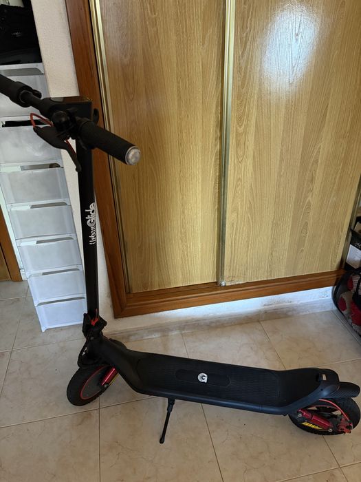 Scooter elétrica UrbanGlide Ride 85 LITE 350 W, 25 km/h, autonomia de 15 km