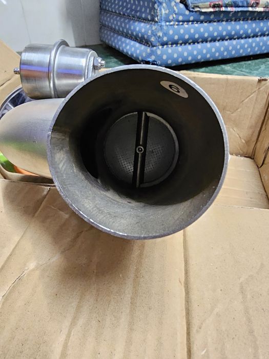 Panela de escape com válvula