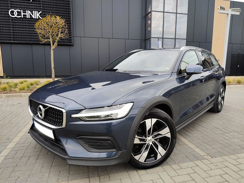 Volvo V60 Cross Country VAT 23% Salon 1wł. Harman/kardon, wentylowana skóra, el. hak, Webasto