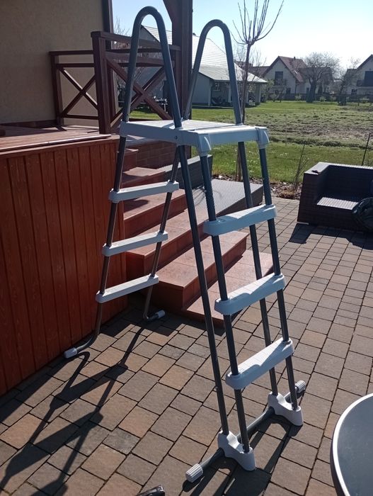 Drabinka do basenu/mausera Bestway  132 cm