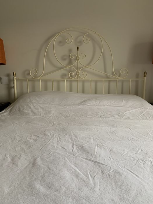 Cama em ferro. 150x200. Feita por artesão famalicense.