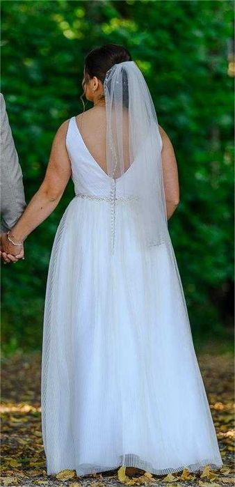 Suknia ślubna plisowana r. 40