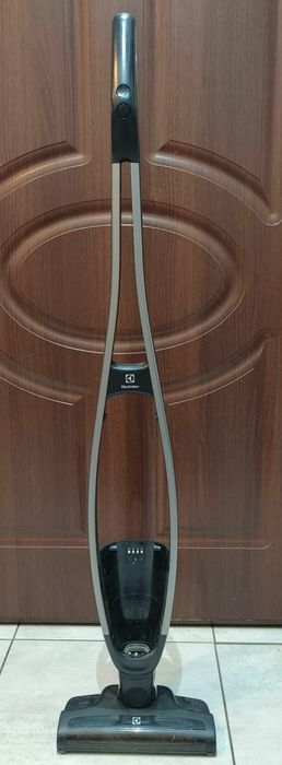 Korpus odkurzacza  Electrolux Puree Q9 z elektroszczotką PAMN21.6-25.2