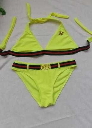 Яркий купальник  на девочку