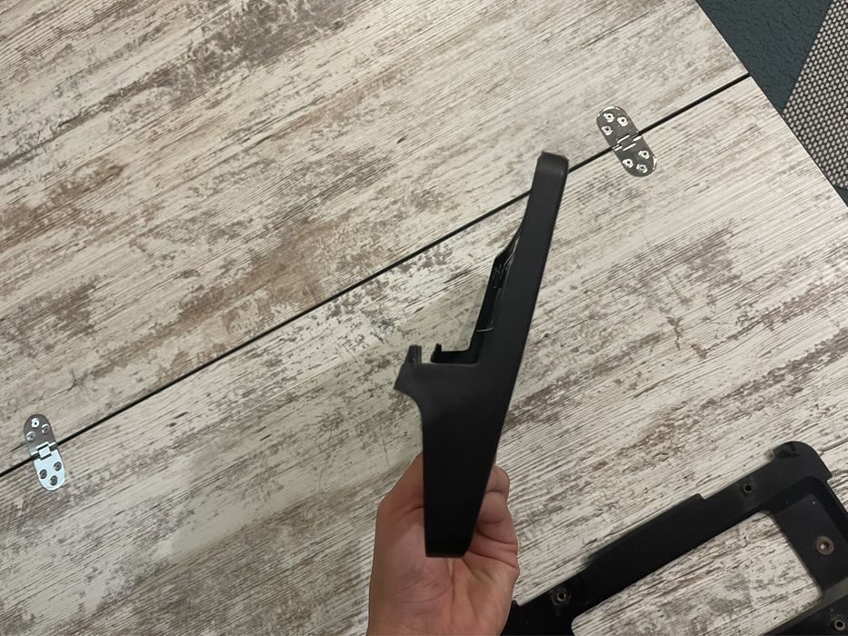 Комплект рамок для квадратных автомобильных номеров. BMW