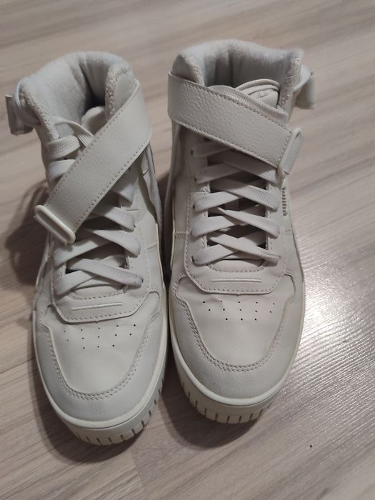 Ботінки фірми puma