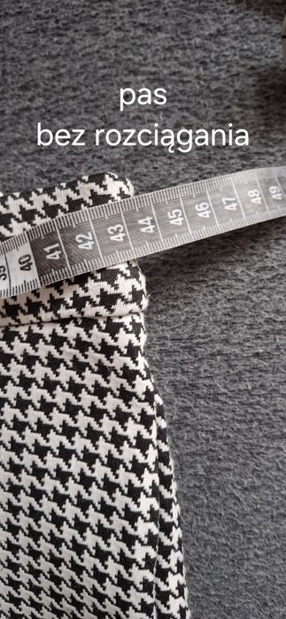 Spodnie w czarno białą pepitkę 44/46r