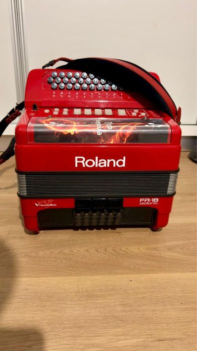Concertina roland fr18