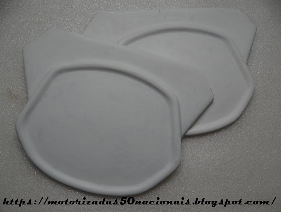 Par de Tampas Laterais p/ Casal Enduro K188