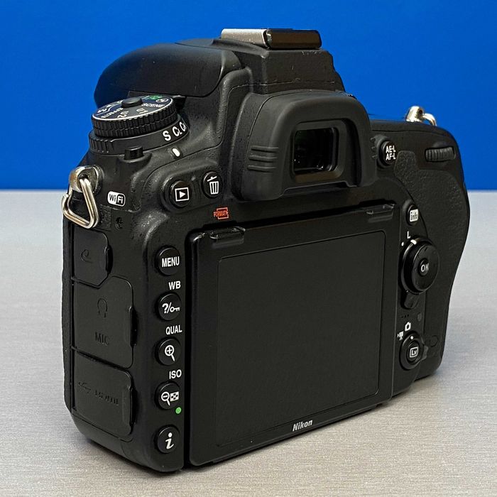 Nikon D750 (Corpo) - 24.3MP